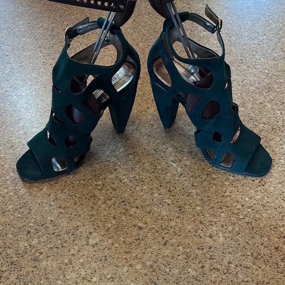 Steve‎ Madden Green Strappy Heels - Picture 4 of 7